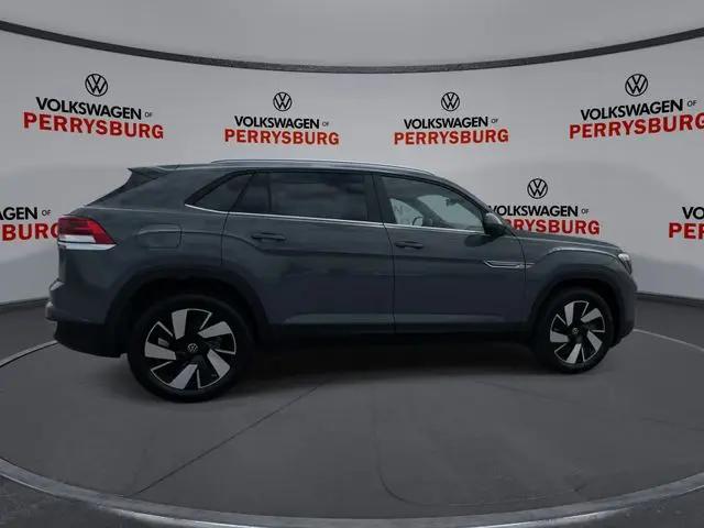 2026 Volkswagen Atlas Cross Sport SE with Technology