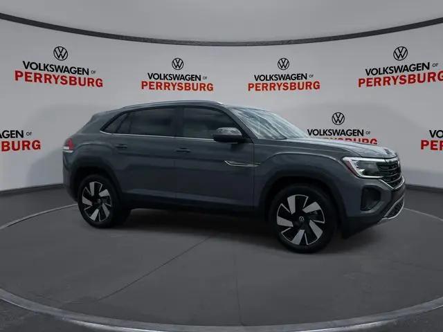 2026 Volkswagen Atlas Cross Sport SE with Technology