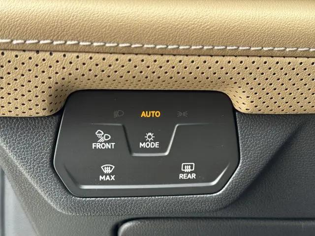 2026 Volkswagen Atlas Cross Sport SE with Technology