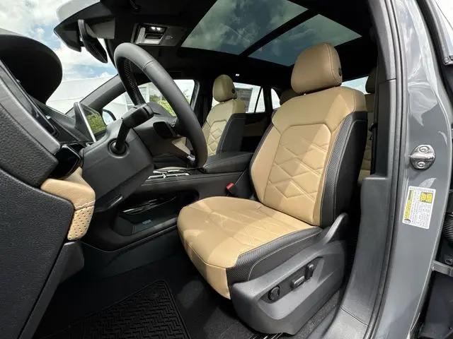 2026 Volkswagen Atlas Cross Sport SE with Technology
