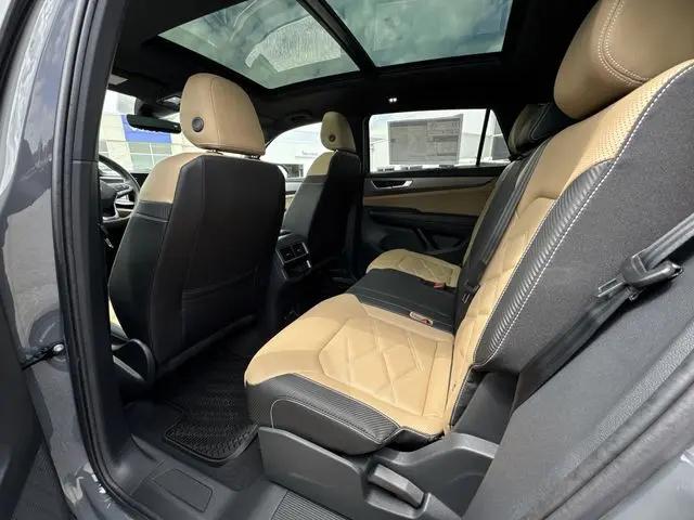 2026 Volkswagen Atlas Cross Sport SE with Technology