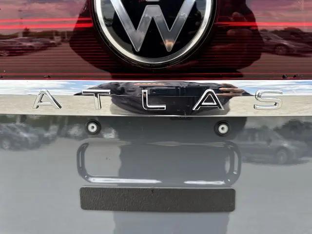 2026 Volkswagen Atlas Cross Sport SE with Technology