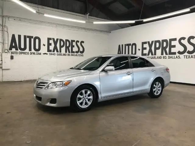2011 Toyota Camry LE