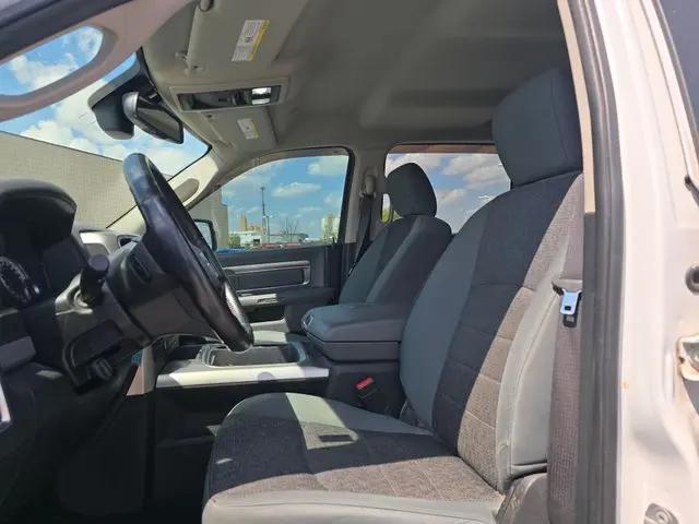 2017 Ram 1500 Big Horn Crew Cab 4x4 5'7" Box