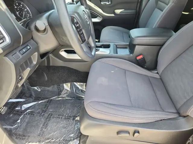 2023 Nissan Frontier Crew Cab SV 4x4