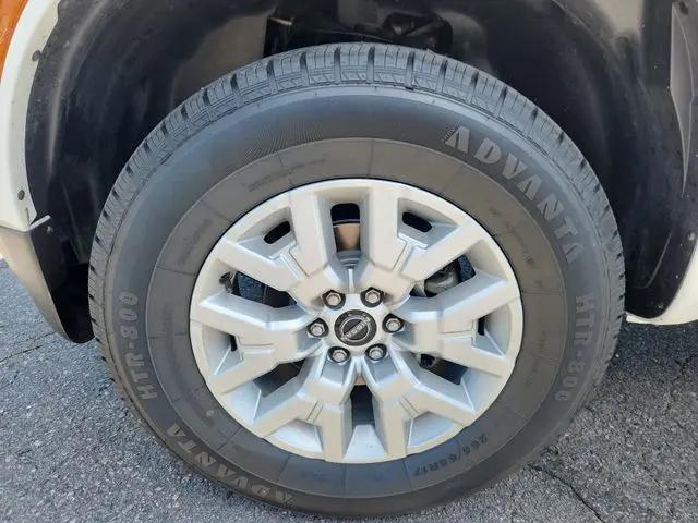 2023 Nissan Frontier Crew Cab SV 4x4