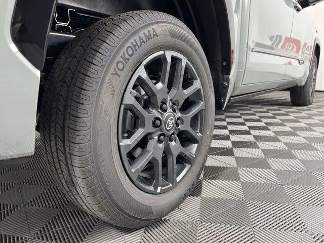 2026 Toyota Tundra Platinum Hybrid CrewMax 5.5' Bed