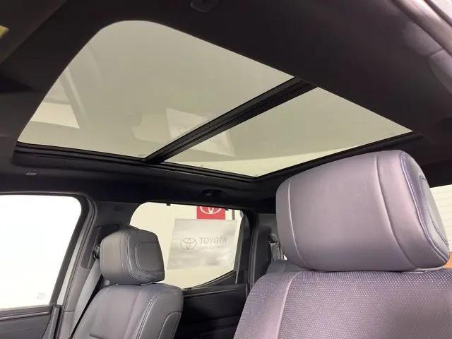 2026 Toyota Tundra Platinum Hybrid CrewMax 5.5' Bed