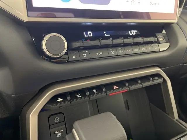 2026 Toyota Tundra Platinum Hybrid CrewMax 5.5' Bed