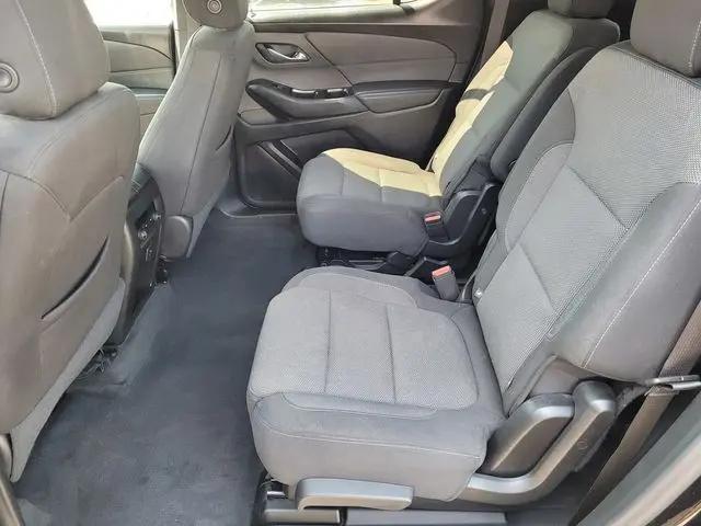2023 Chevrolet Traverse AWD LT Cloth