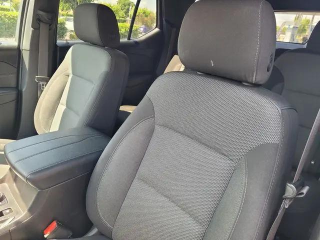 2023 Chevrolet Traverse AWD LT Cloth