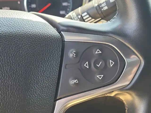 2023 Chevrolet Traverse AWD LT Cloth