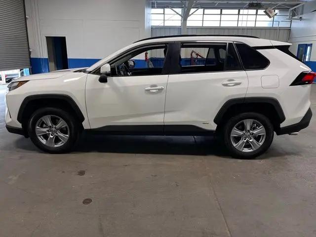 2025 Toyota RAV4 Hybrid LE