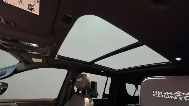 2024 Chevrolet Suburban 4WD High Country