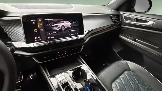 2024 Volkswagen Atlas Cross Sport 2.0T SEL Premium R-Line