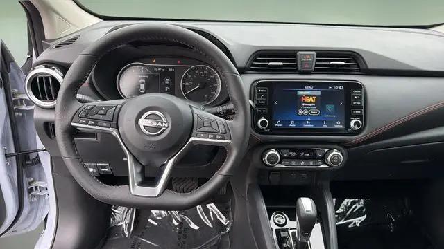 2025 Nissan Versa 1.6 SR