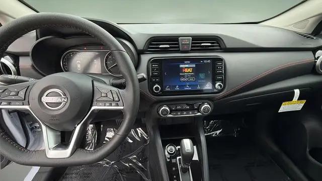 2025 Nissan Versa 1.6 SR