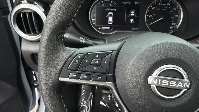 2025 Nissan Versa 1.6 SR