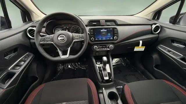 2025 Nissan Versa 1.6 SR