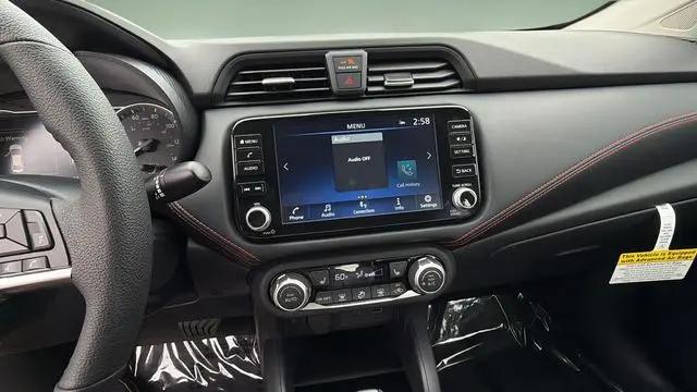 2025 Nissan Versa 1.6 SR