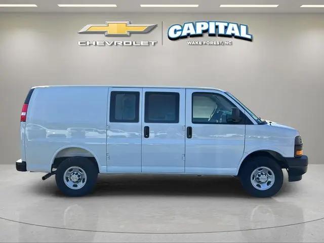 2026 Chevrolet Express Cargo Van 2500 Regular Wheelbase, WT, RWD