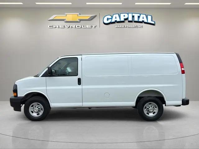 2026 Chevrolet Express Cargo Van 2500 Regular Wheelbase, WT, RWD