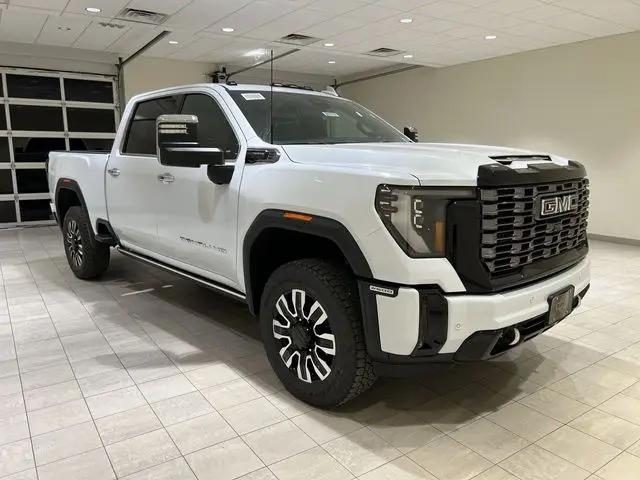 2026 GMC Sierra 2500HD Crew Cab, Standard Bed, Denali Ultimate, 4WD