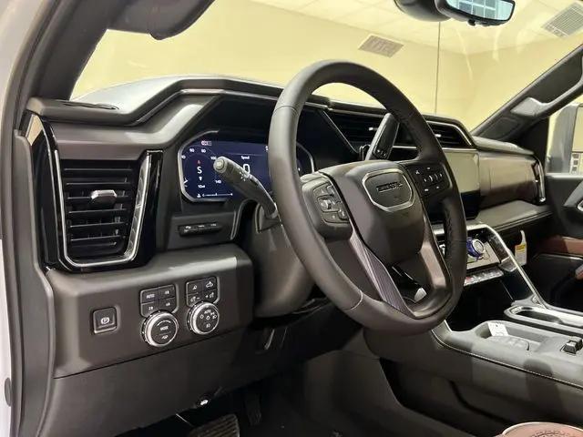 2026 GMC Sierra 2500HD Crew Cab, Standard Bed, Denali Ultimate, 4WD