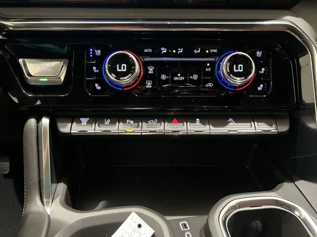 2026 GMC Sierra 2500HD Crew Cab, Standard Bed, Denali Ultimate, 4WD