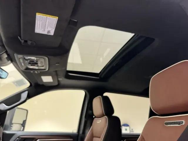 2026 GMC Sierra 2500HD Crew Cab, Standard Bed, Denali Ultimate, 4WD