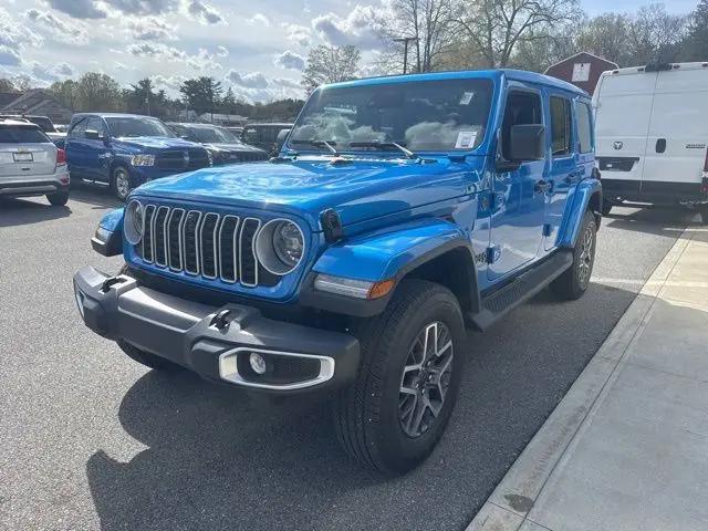 2026 Jeep Wrangler 4-Door Sahara 4x4