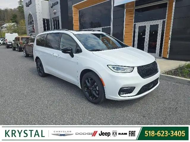 2026 Chrysler Pacifica Limited AWD for sale in Warrensburg, NY