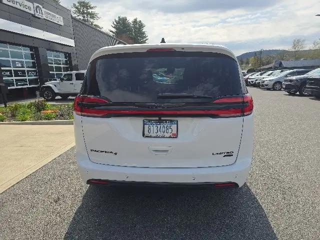 2026 Chrysler Pacifica Limited AWD
