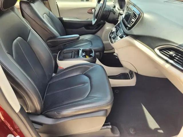 2020 Chrysler Voyager LXI