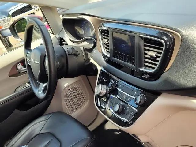 2020 Chrysler Voyager LXI