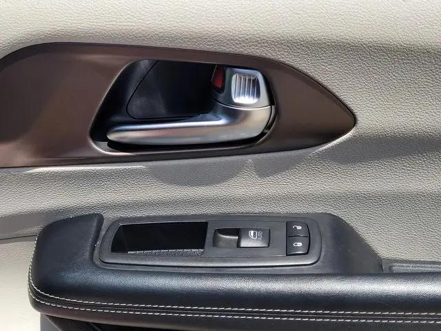 2020 Chrysler Voyager LXI