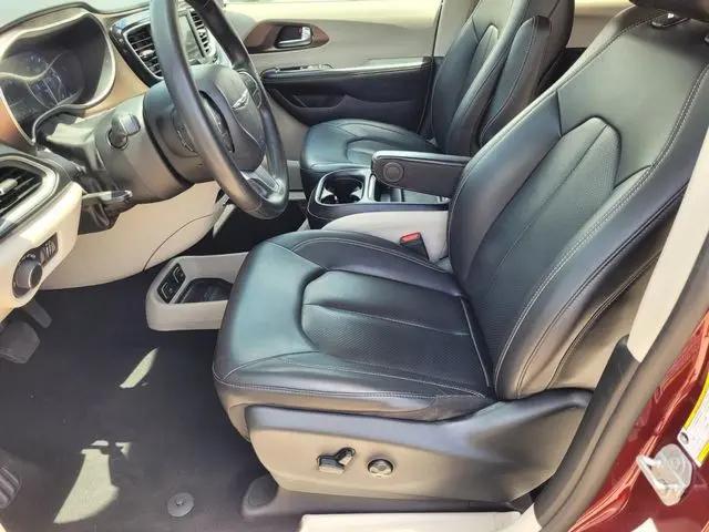 2020 Chrysler Voyager LXI