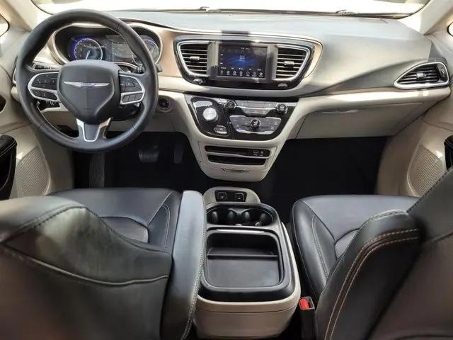2020 Chrysler Voyager LXI