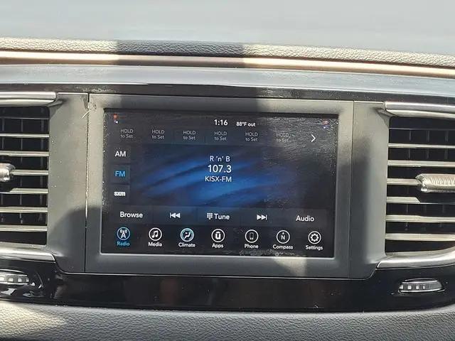 2020 Chrysler Voyager LXI