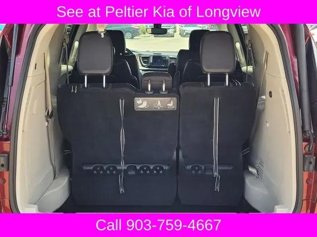 2020 Chrysler Voyager LXI