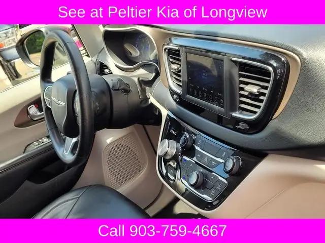 2020 Chrysler Voyager LXI
