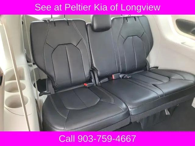 2020 Chrysler Voyager LXI