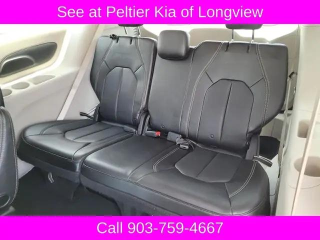2020 Chrysler Voyager LXI