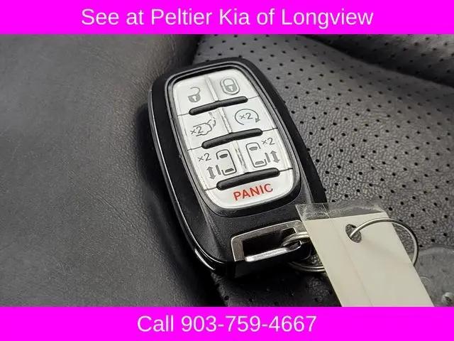 2020 Chrysler Voyager LXI