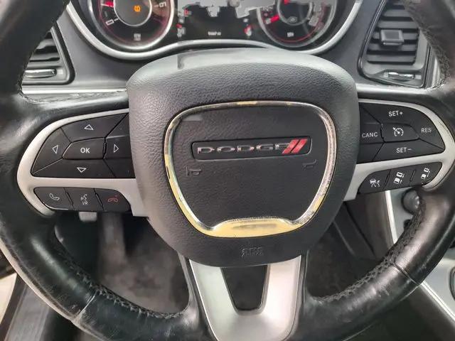 2016 Dodge Challenger SXT Plus