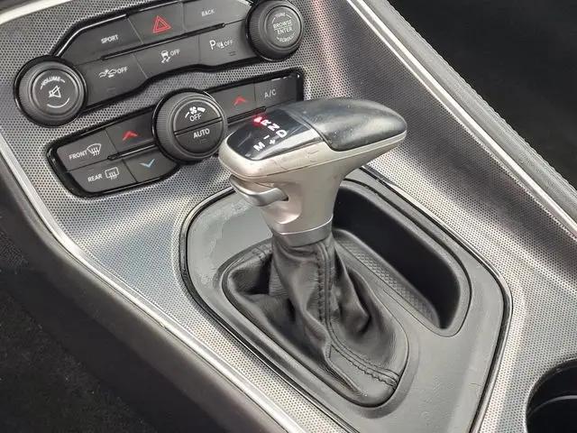 2016 Dodge Challenger SXT Plus