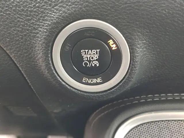 2016 Dodge Challenger SXT Plus