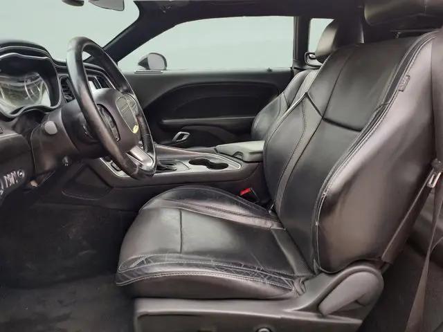2016 Dodge Challenger SXT Plus