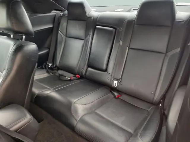 2016 Dodge Challenger SXT Plus