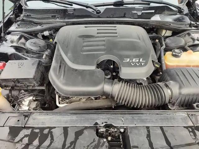 2016 Dodge Challenger SXT Plus